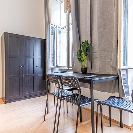 City-Linked 2Br Apartment Near Wiener Stadthalle Exterior foto